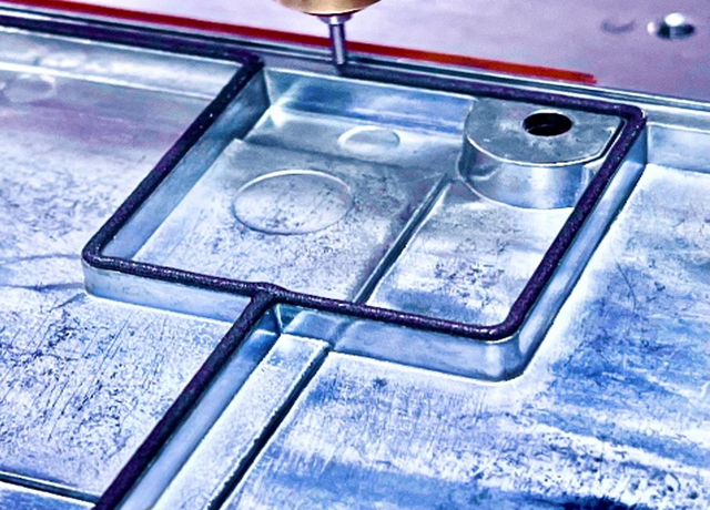 FIP点胶EMC屏蔽材料.jpg FIP点胶EMC屏蔽材料.jpg